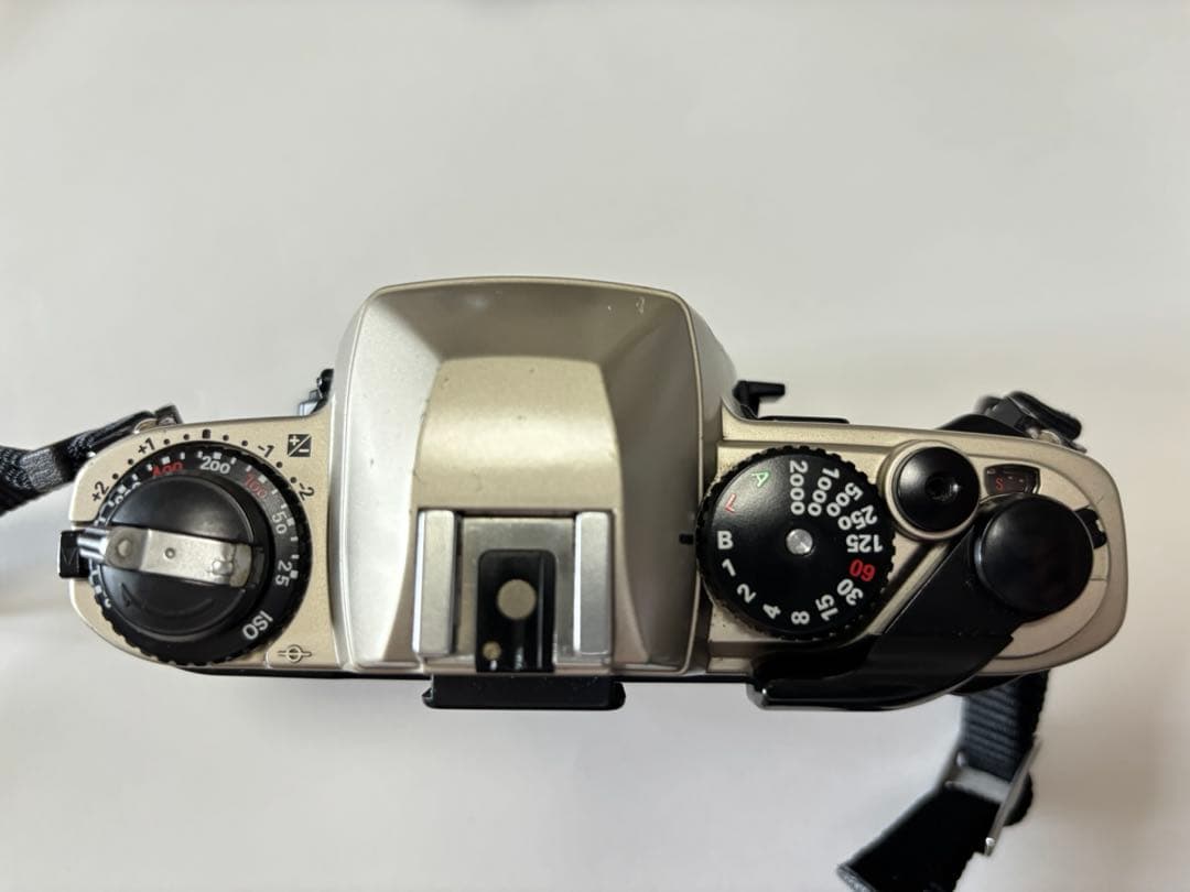 7日のみ限定価格カメラ女子Nikon FE10付属多中古完動品