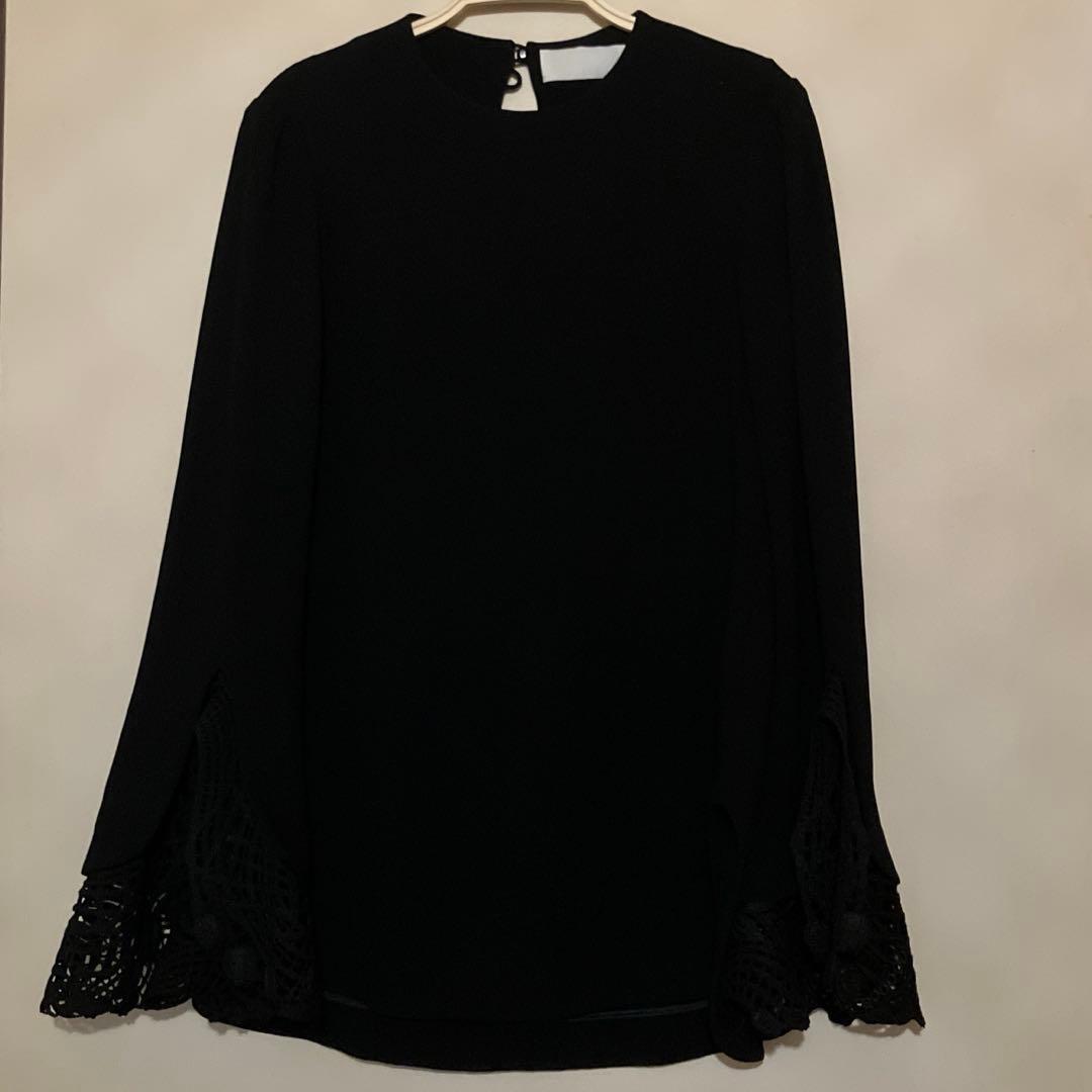 る*ん様 美品 マメクロゴウチ　Embroidered Cuffs Top