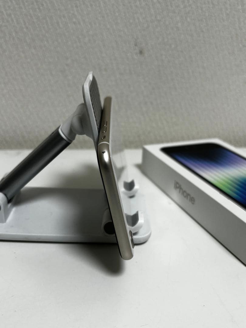 Apple iPhone SE (第3世代) ホワイト 128GB