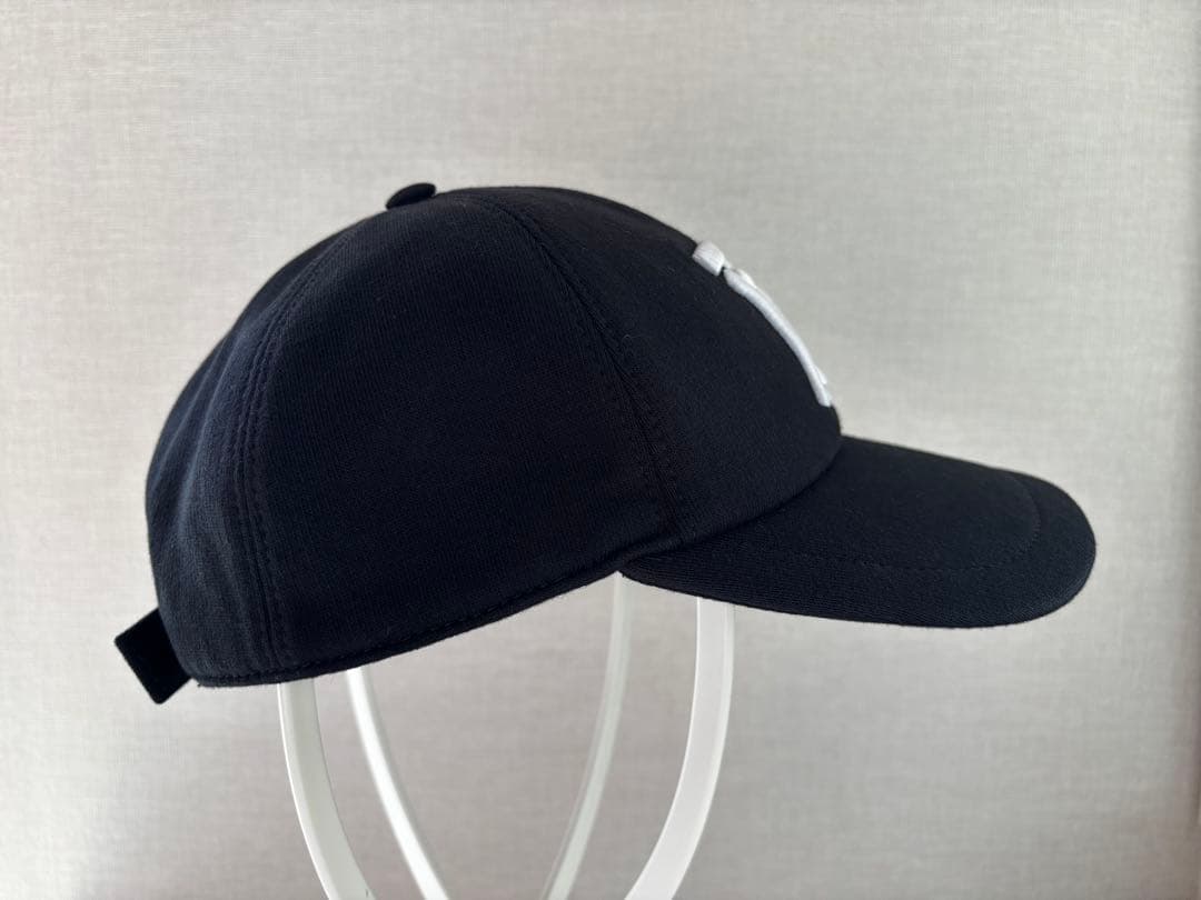 BURBERRY ベースボールキャップ 黒（M）