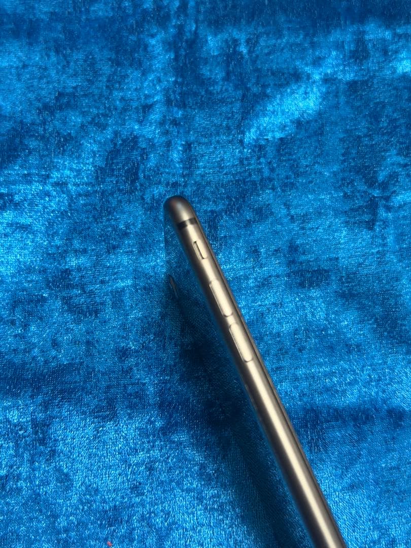 iPhone8 64GBスペースグレイ SIMロックなし バッテリー容量100%