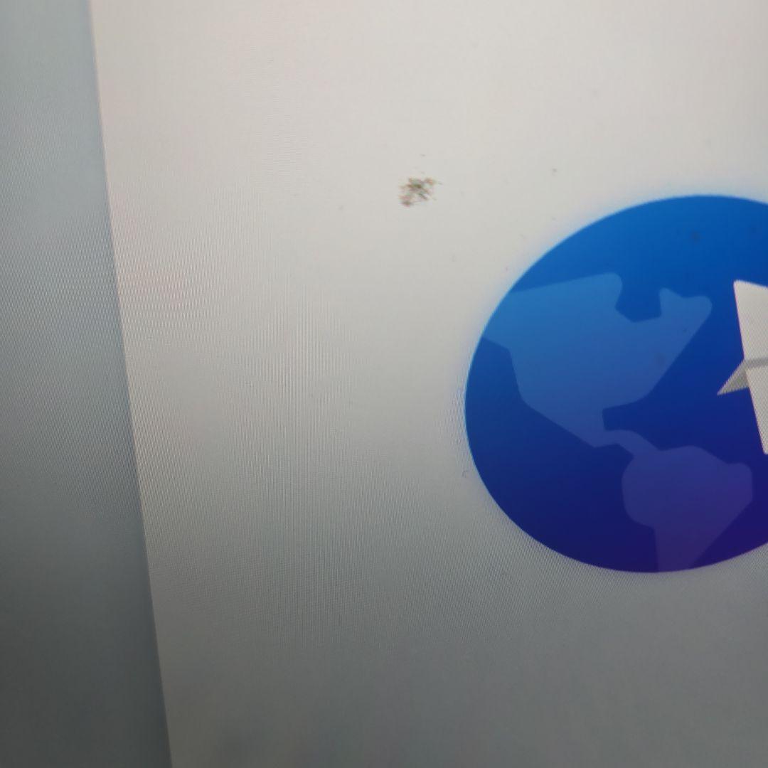 ス*ー様 LIFEBOOK u9311x/f 画面内に汚れあり