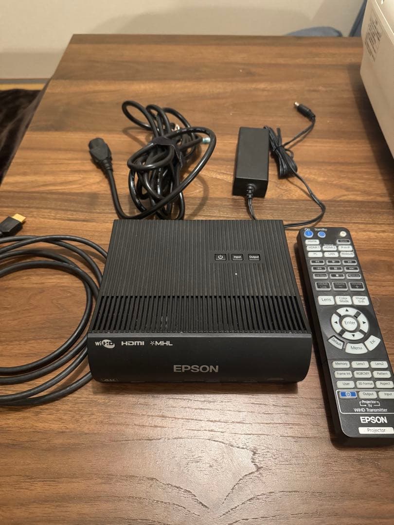 値下げ　Epson EH-TW8300W プロジェクター本