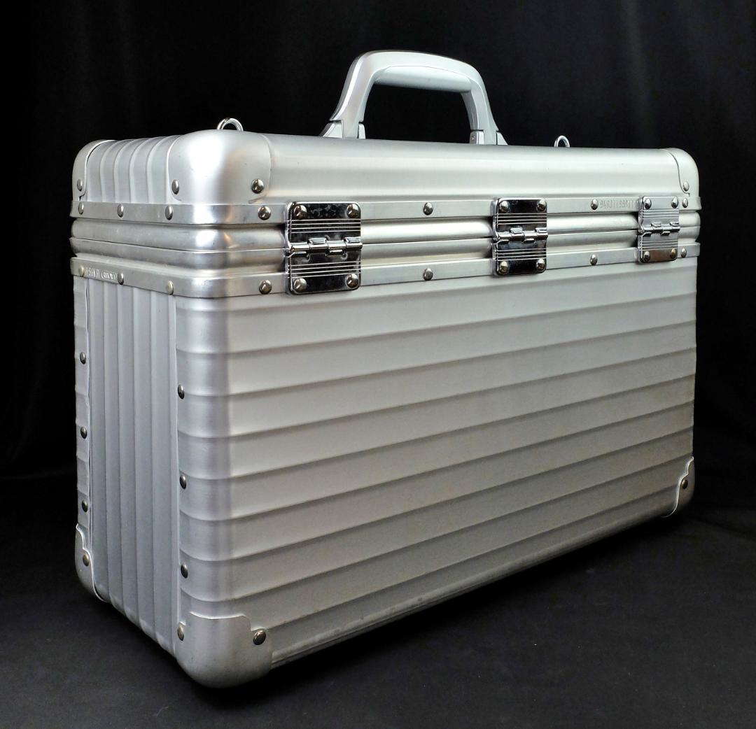 リモワ 940.31 トパーズ『Lufthansa』ALパイロットケース29L