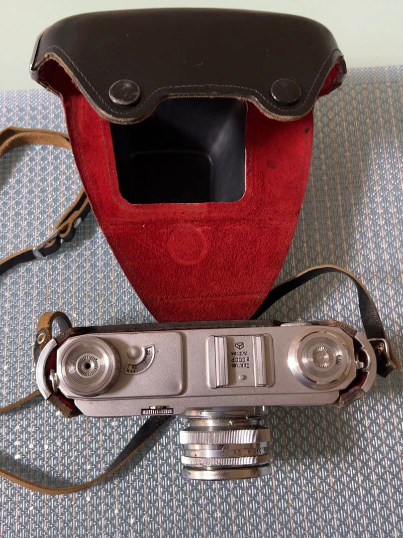 Kuev キエフ フィルムカメラ 専用ケース付き