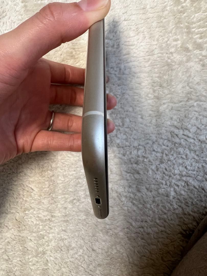 iPhone 11 64GB シルバー　本体