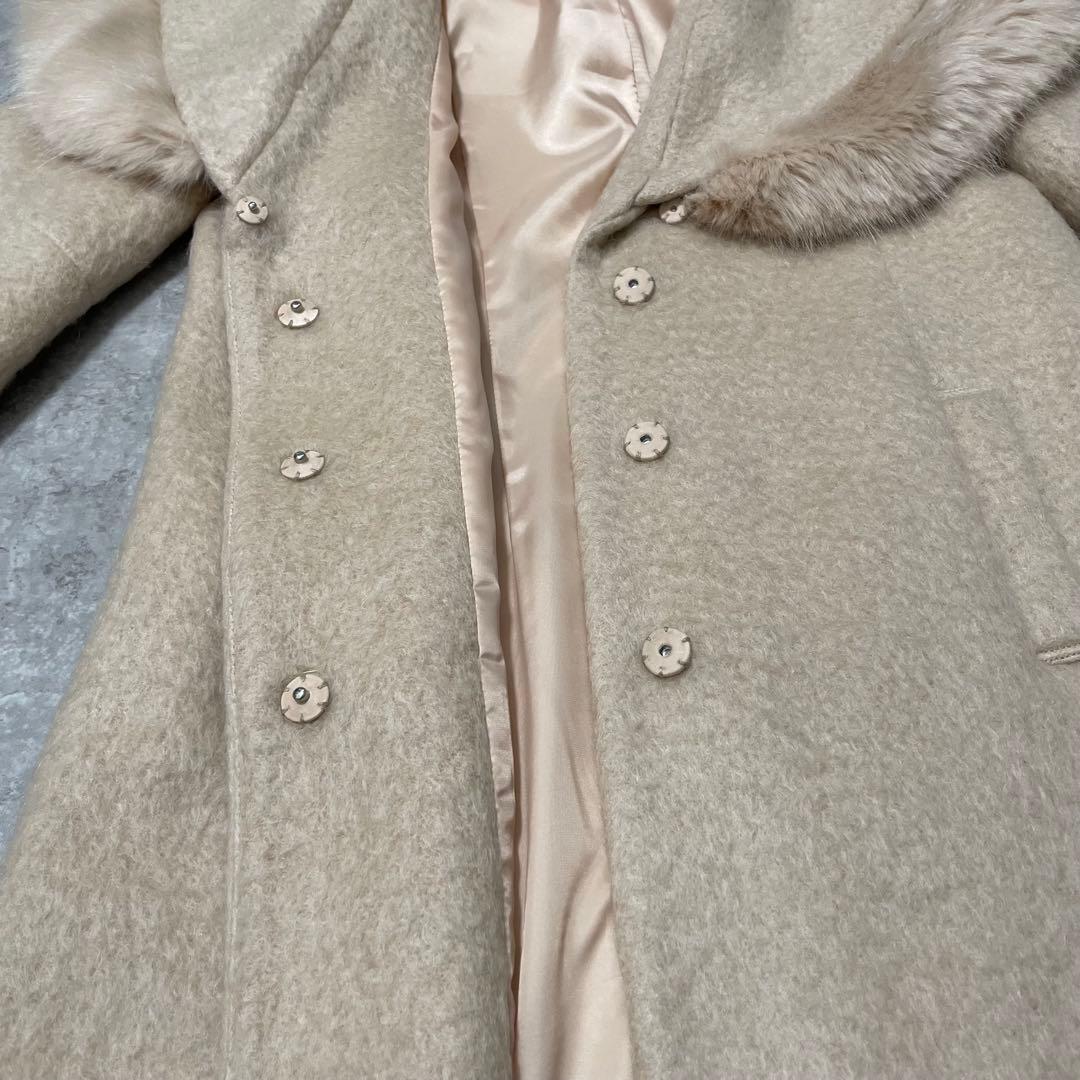 美品⭐︎リリーブラウン ビジューボタン ファー付き コート 定価3.9万 ベージュ
