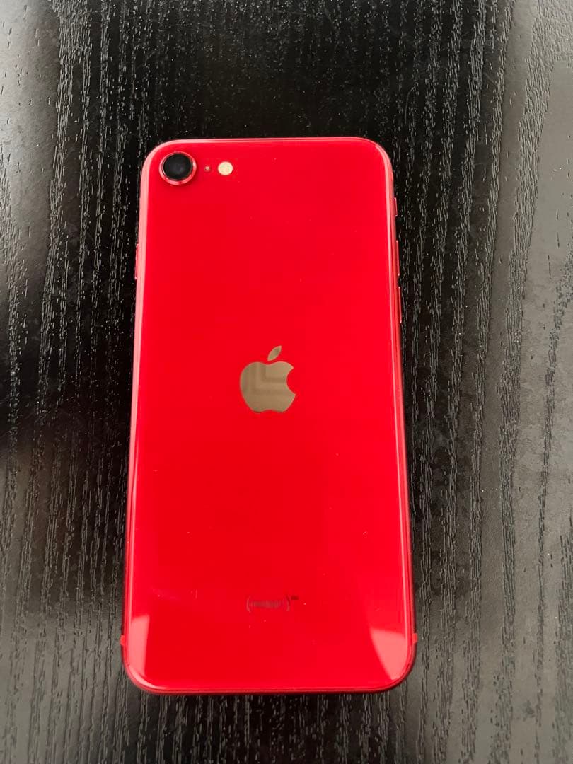 Apple iPhone SE (第2世代) 赤　SIMロックあり