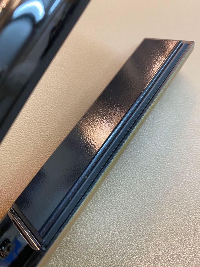 ヘアビューロン　4D Plus　ストレートヘアアイロン　リュミエリーナ