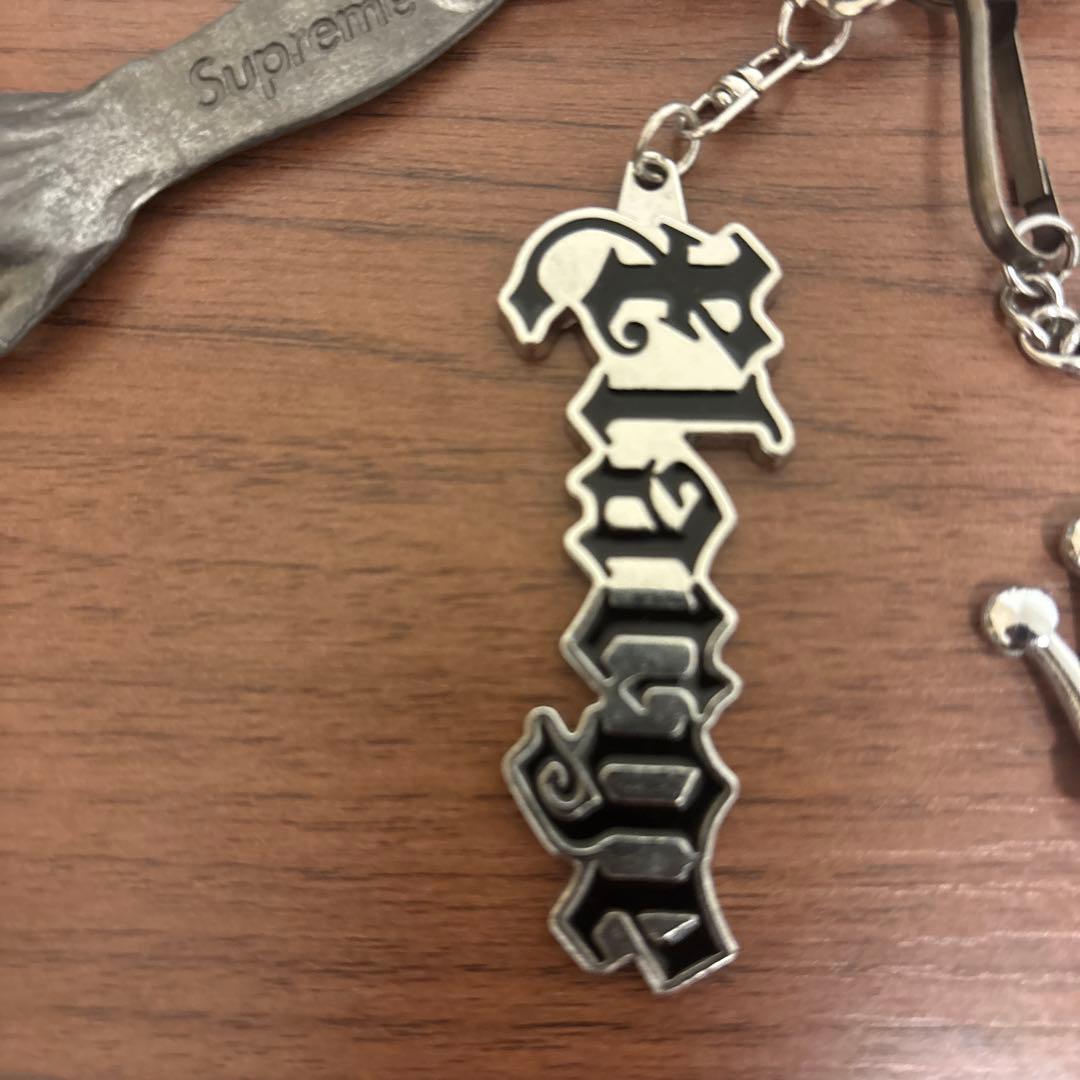 hufカラビナ　ストゥーシー　supreme エクストララージ　キーホルダー