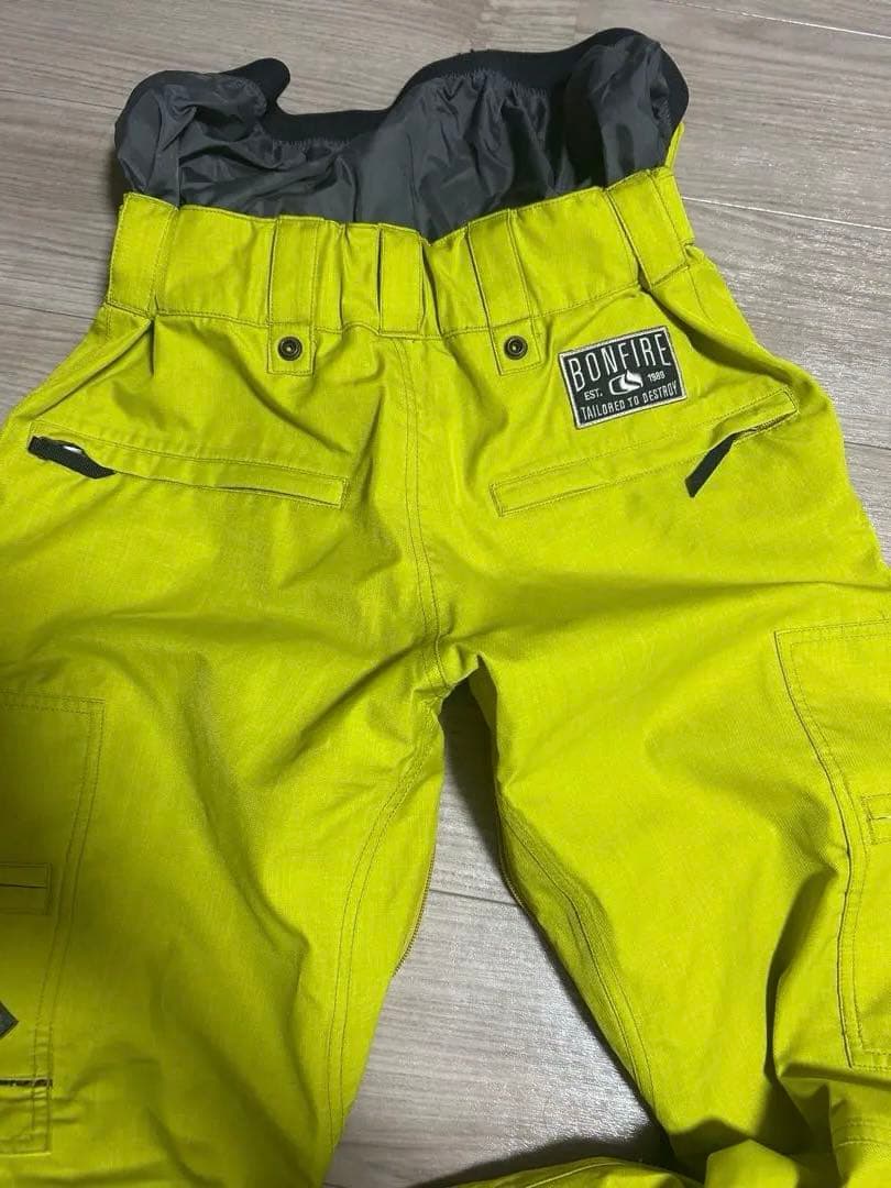 BURTON スノーボードウェア Mサイズ 黒 黄 フード付き