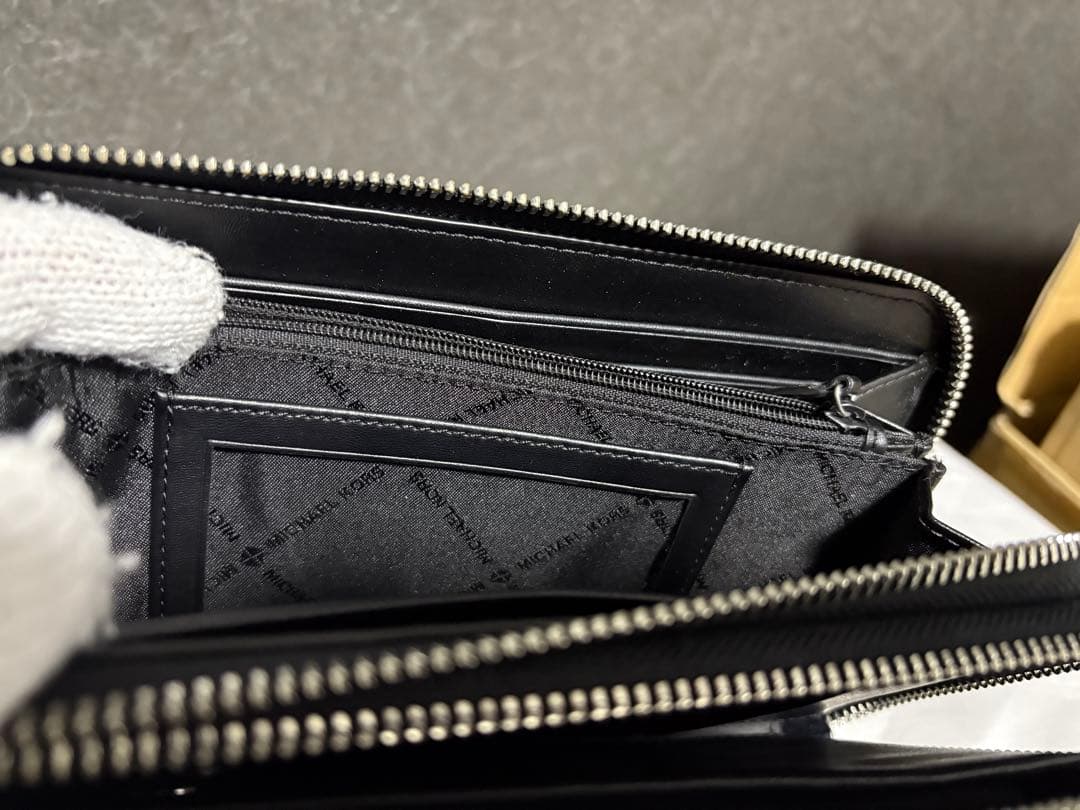 最終値下げ⭐︎マイケルコース　オーガナイザーMK総柄　レザー財布　ウォレットバッグ