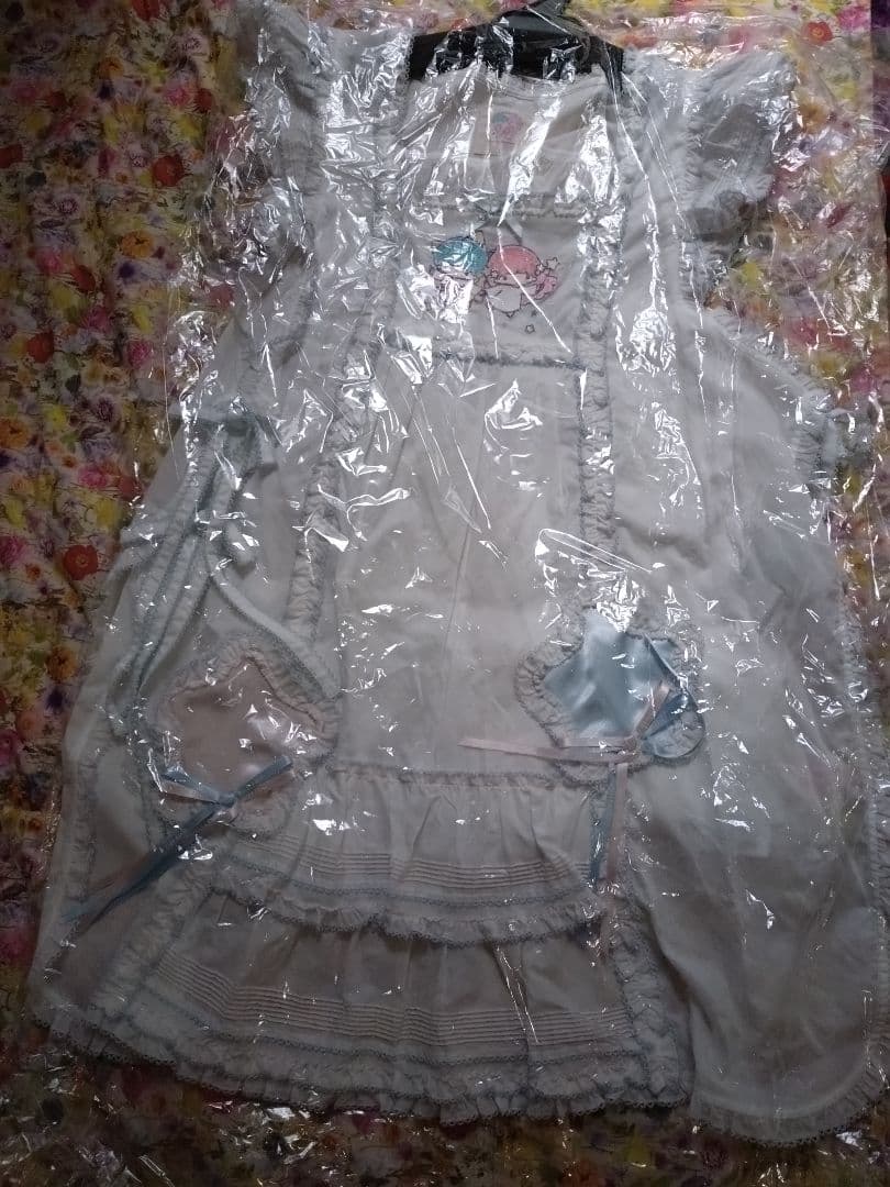 ピンクハウス　リトルツインスターズ　刺しゅう入りタブリエ　キキララ　サンリオ