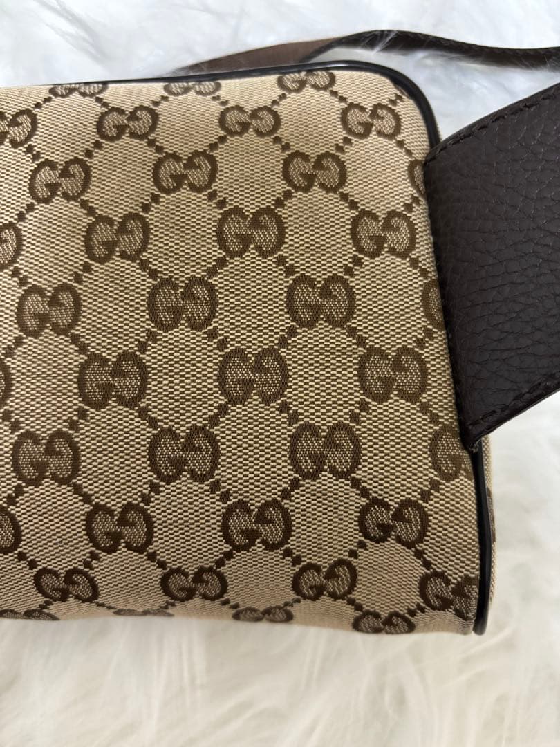 GUCCI グッチ ボディーバッグ GGキャンバス