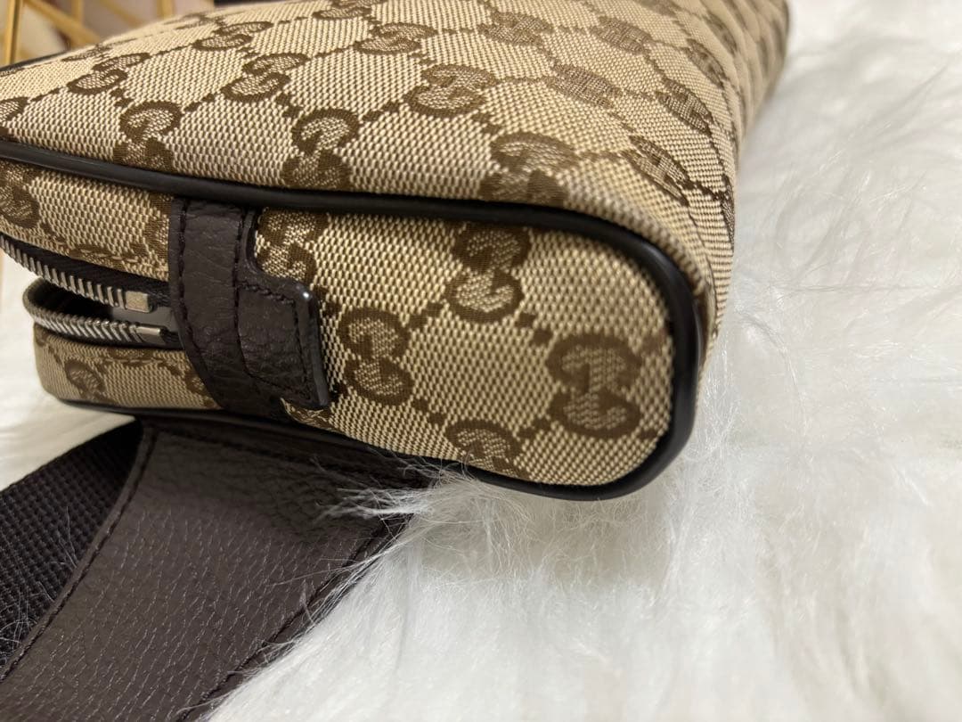 GUCCI グッチ ボディーバッグ GGキャンバス