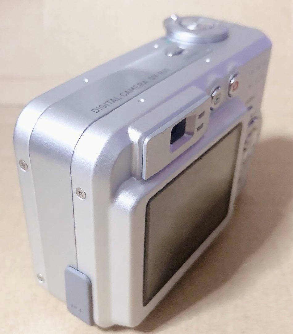 CASIO デジタルカメラ　qv r61