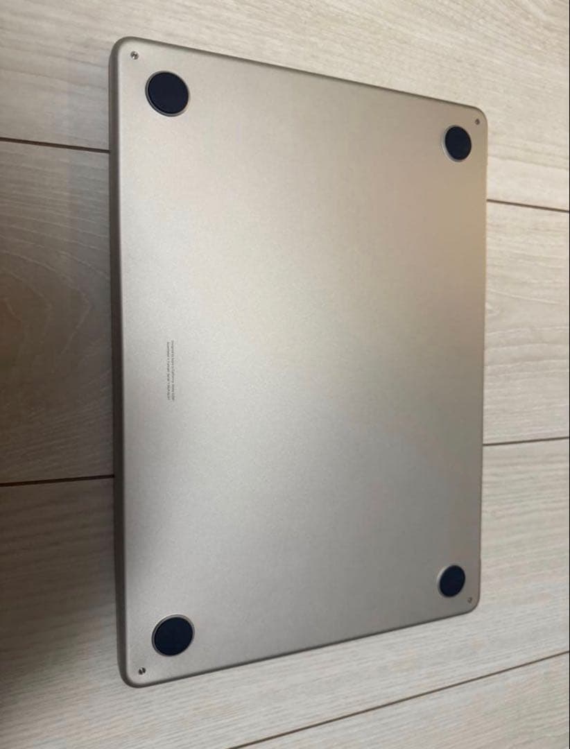 【充電19回】13インチ MacBook Air M2 スターライト