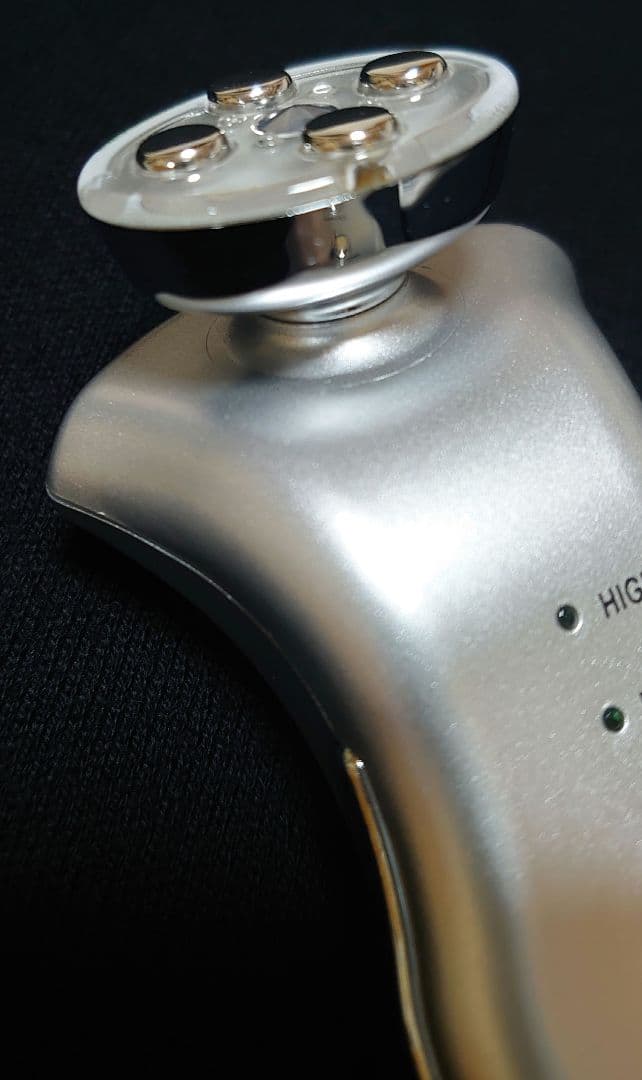 リベラータ ララルーチュRF シルバー美顔器