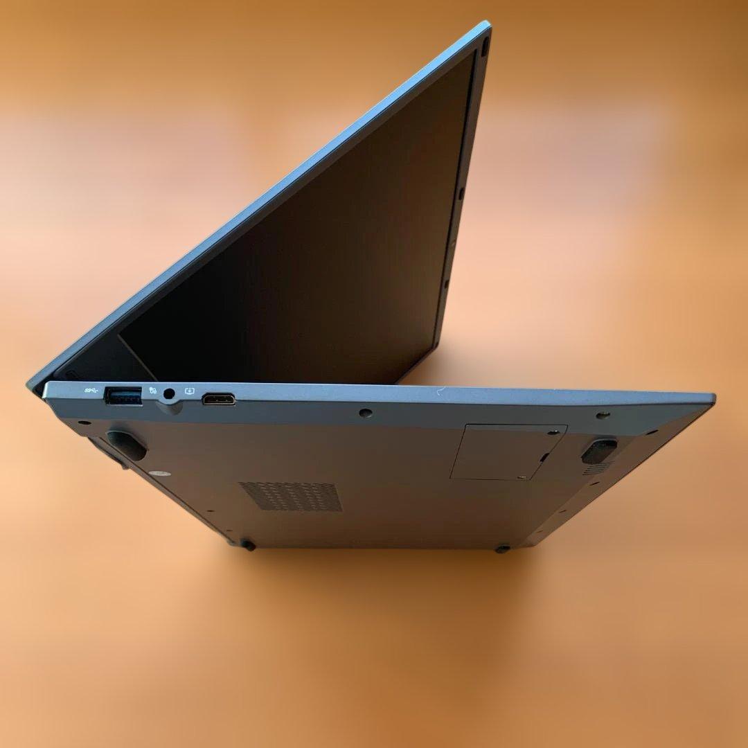 【極美品】保護フィルム付✨Win11Pro✨8GB✨SSD 256GB