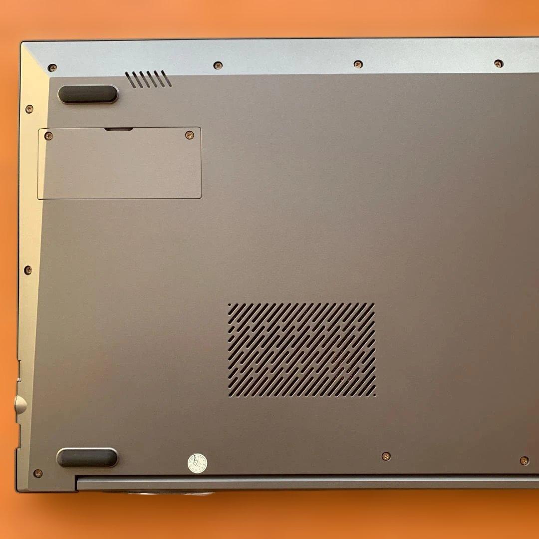 【極美品】保護フィルム付✨Win11Pro✨8GB✨SSD 256GB