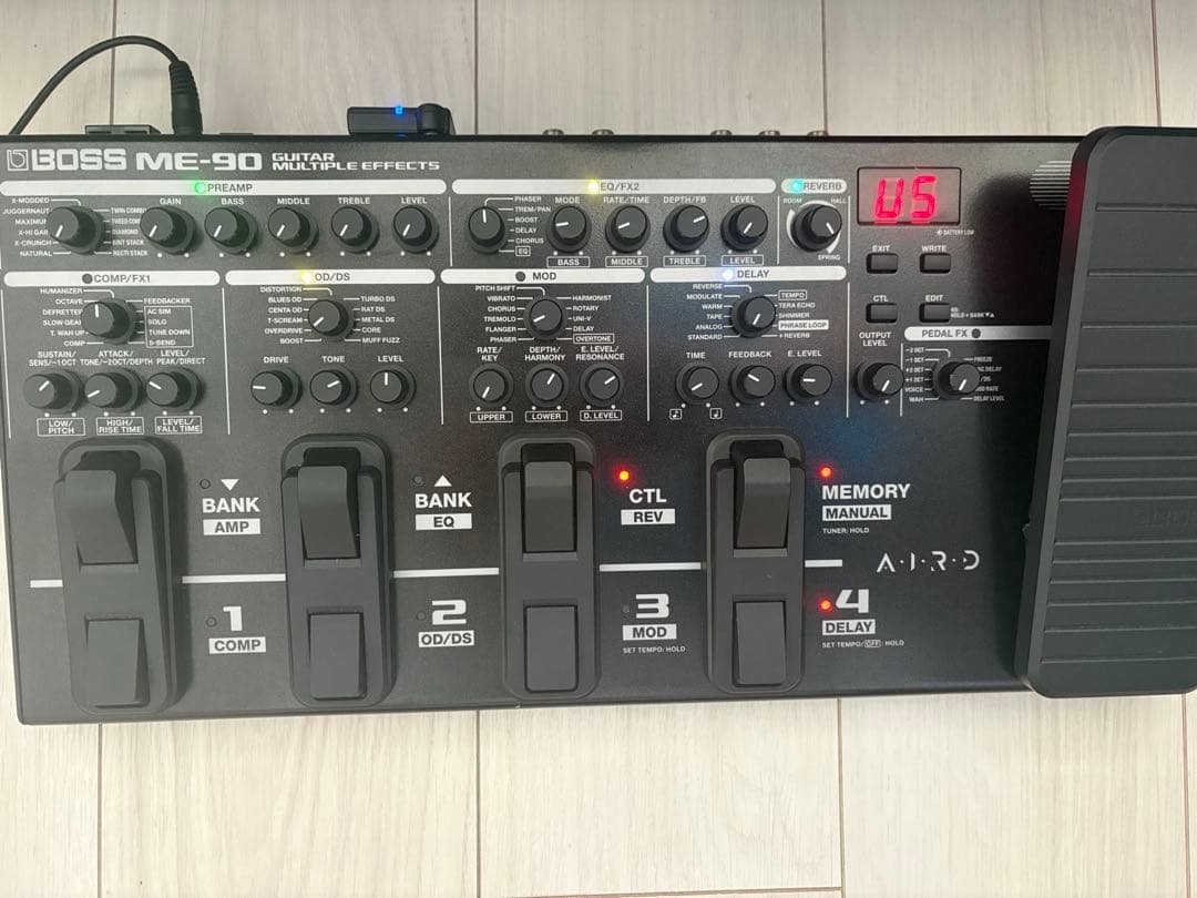 【別売のac&bt付】BOSS ME-90 マルチエフェクター