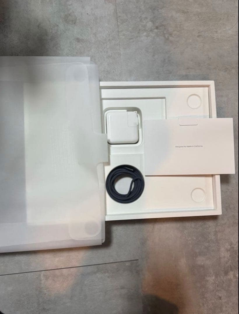 MacBook Air 13インチ M4チップ 256GB