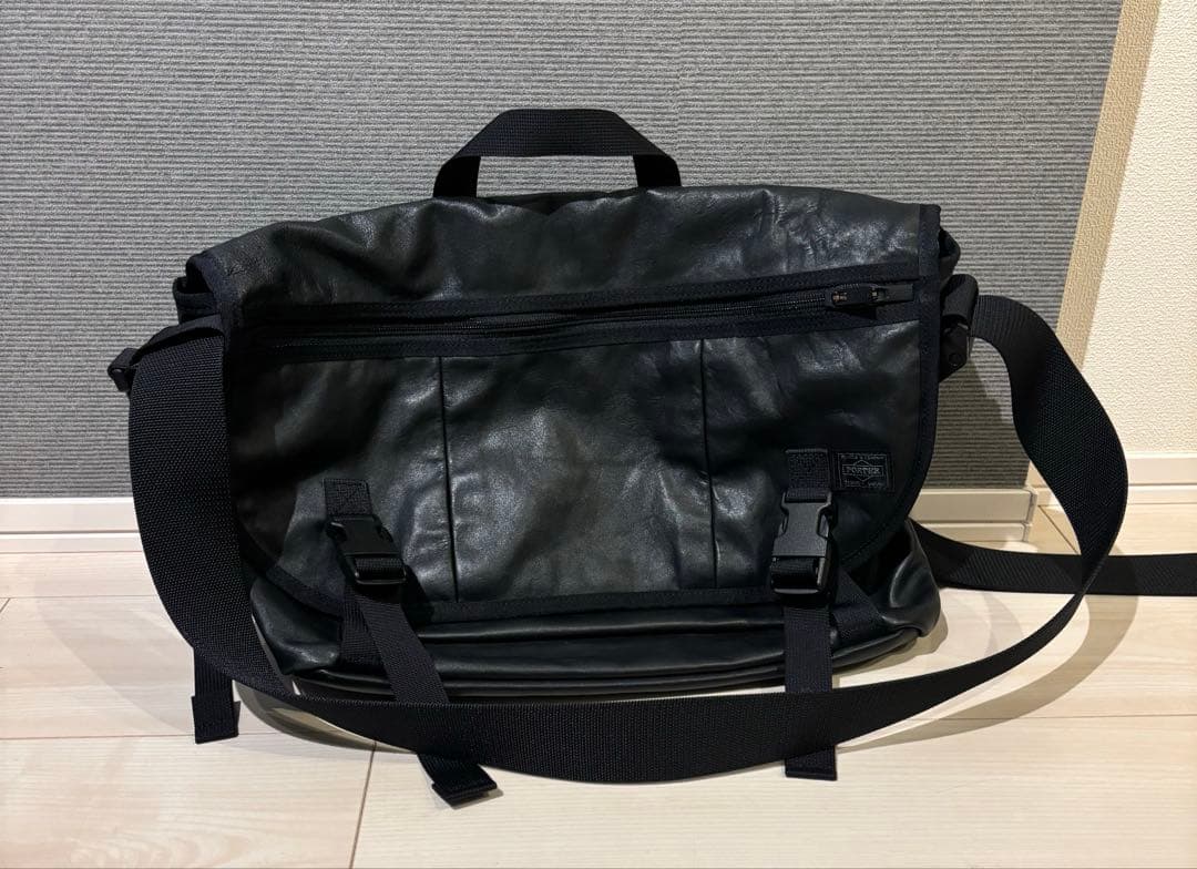 PORTER / ALOOF MESSENGER BAG ブラック