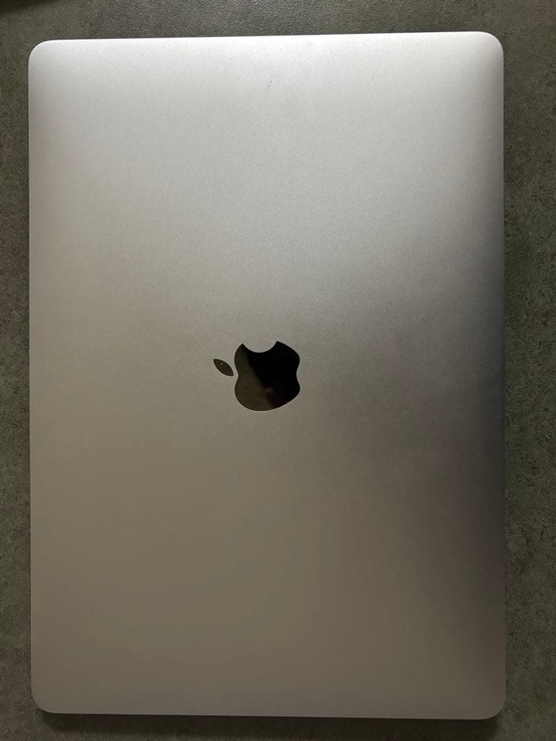 2020年 MacBook Air 13インチ メモリ8GB　美品