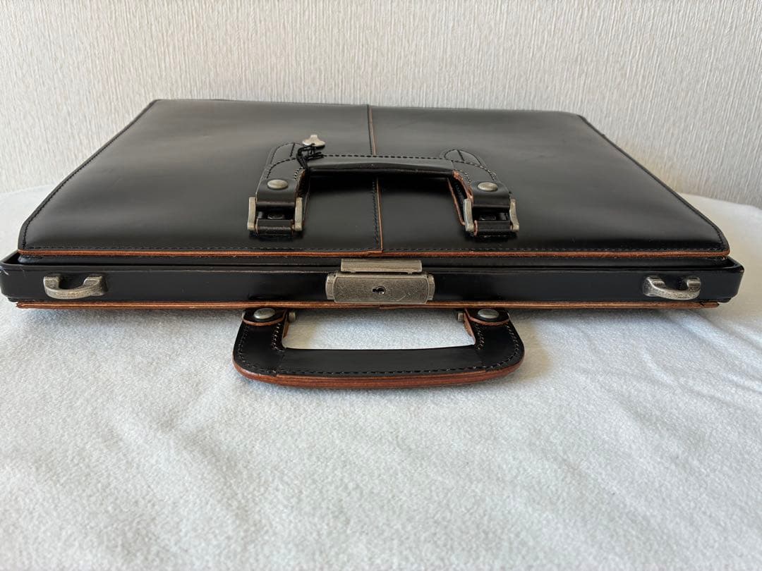 修二さん専用　COMPLEX GARDENS（鍵、ショルダーストラップ付き）