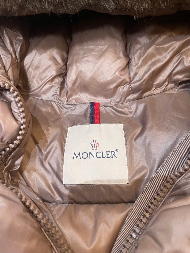 モンクレール　セリファー