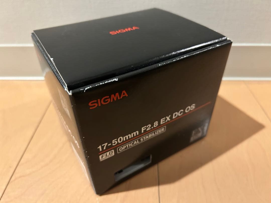SIGMA 17-50mm F2.8 EX DC OS レンズ