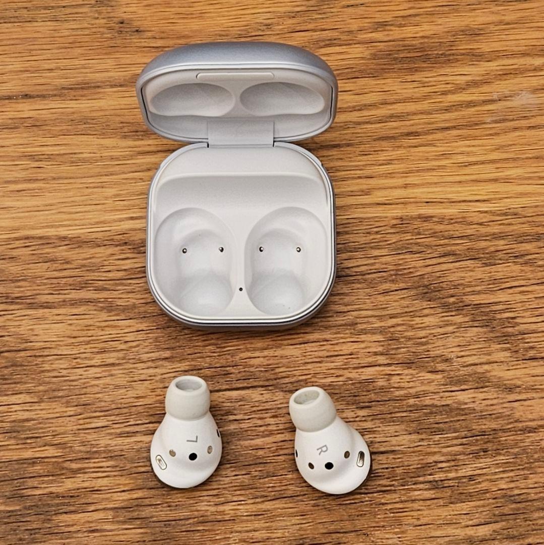 Galaxy Buds Pro シルバー 充電ケース付