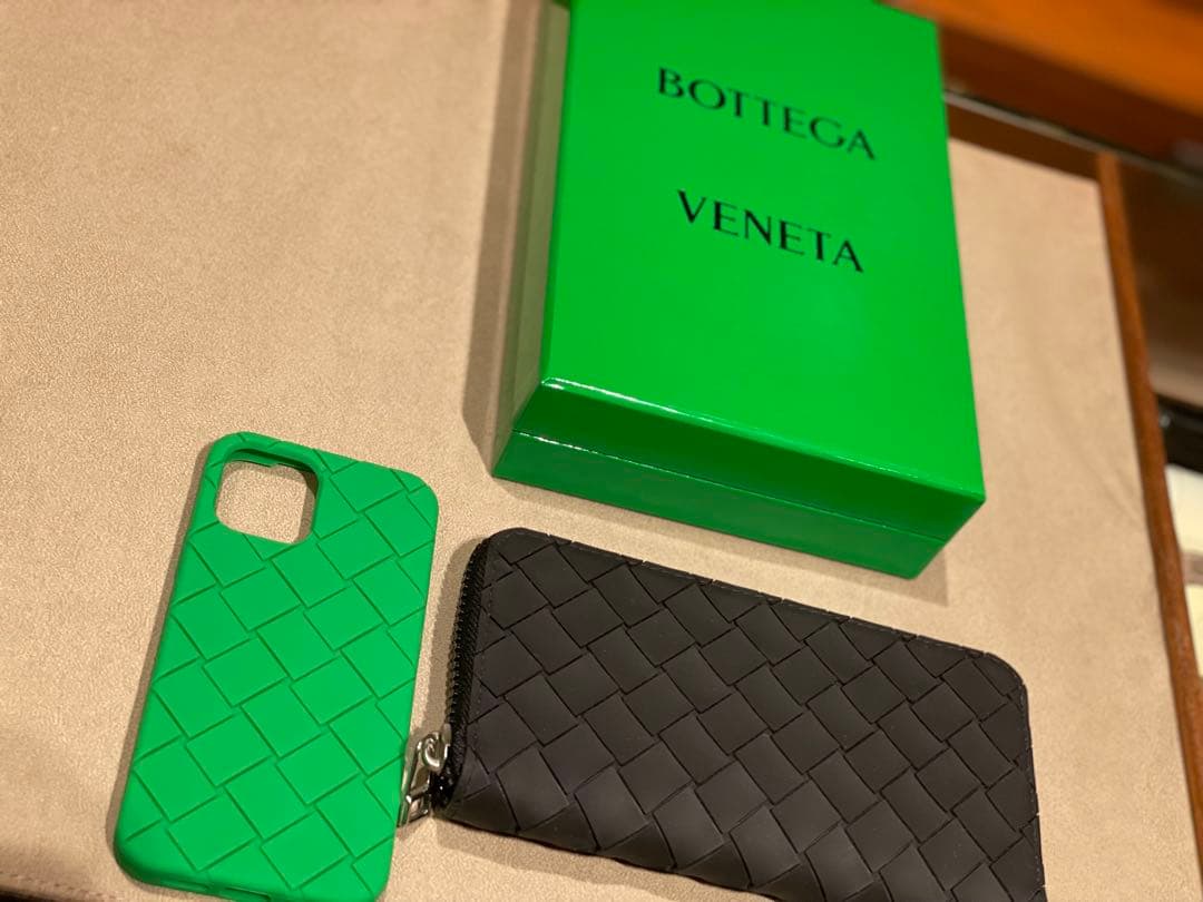 ボッテガ　iPhone12proケース　箱付き