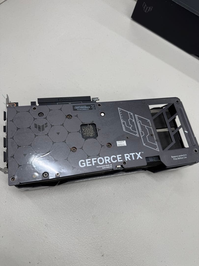 美品 ASUS TUF Gaming GeForce RTX 4060 Ti