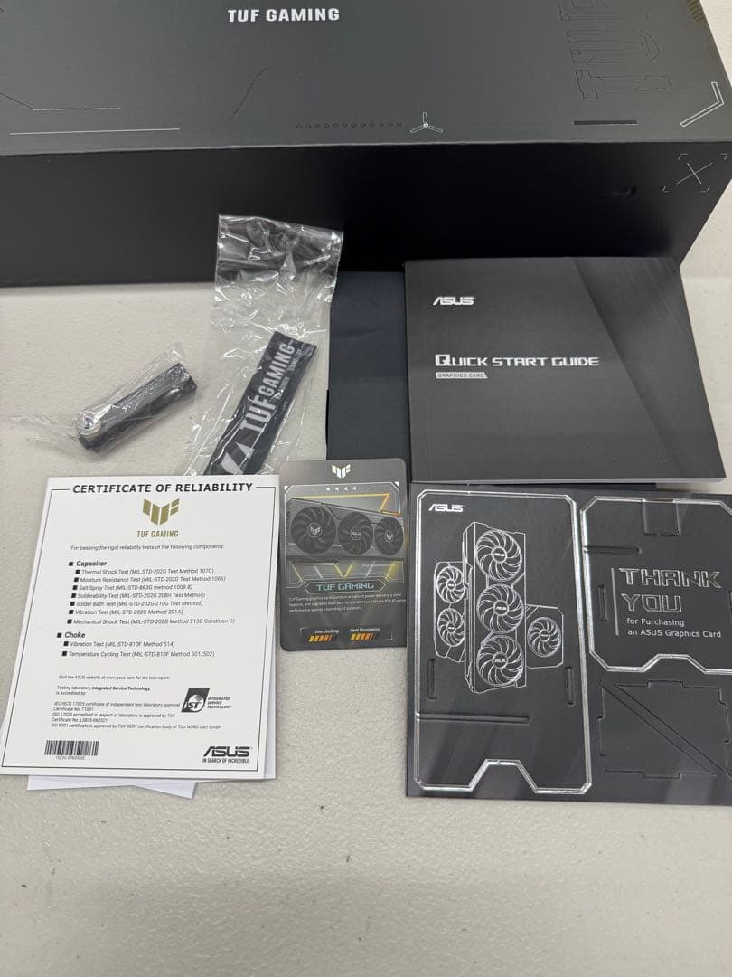 美品 ASUS TUF Gaming GeForce RTX 4060 Ti