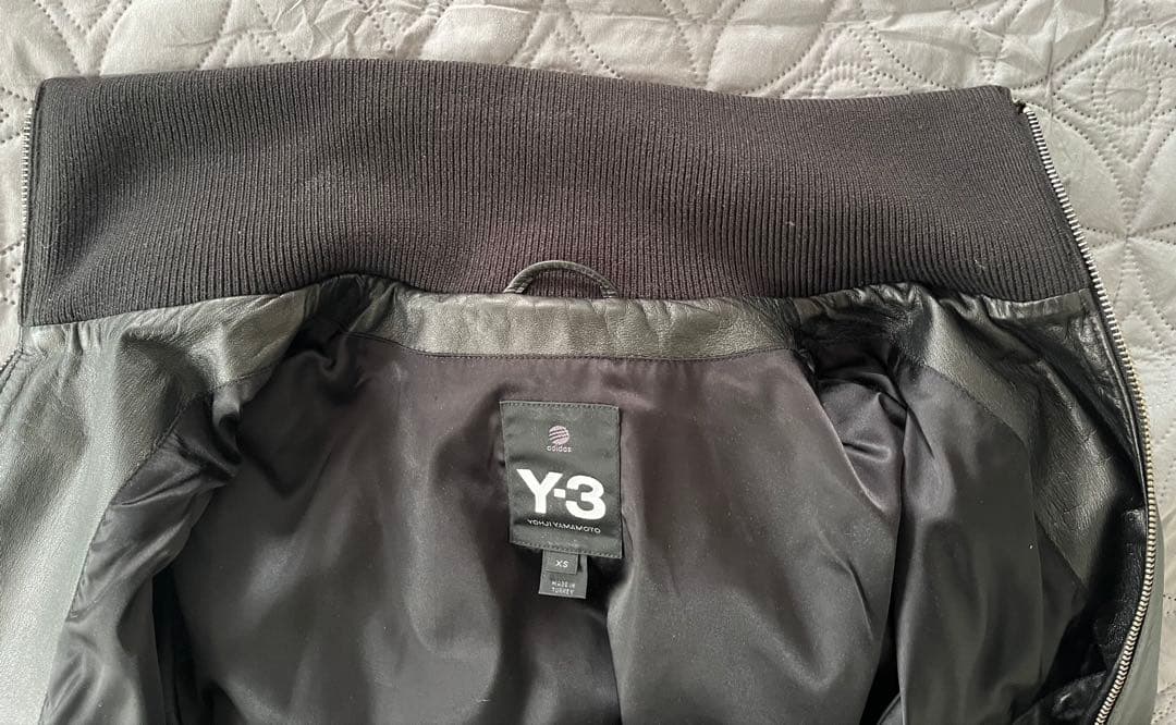 Y-3ヨウジヤマモト レザージャケットフード 美品ですが訳あり