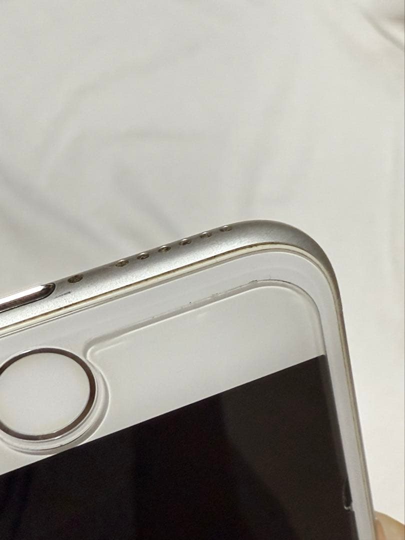 iPhone8シルバー64GB SIMロックなし付属品箱等無し