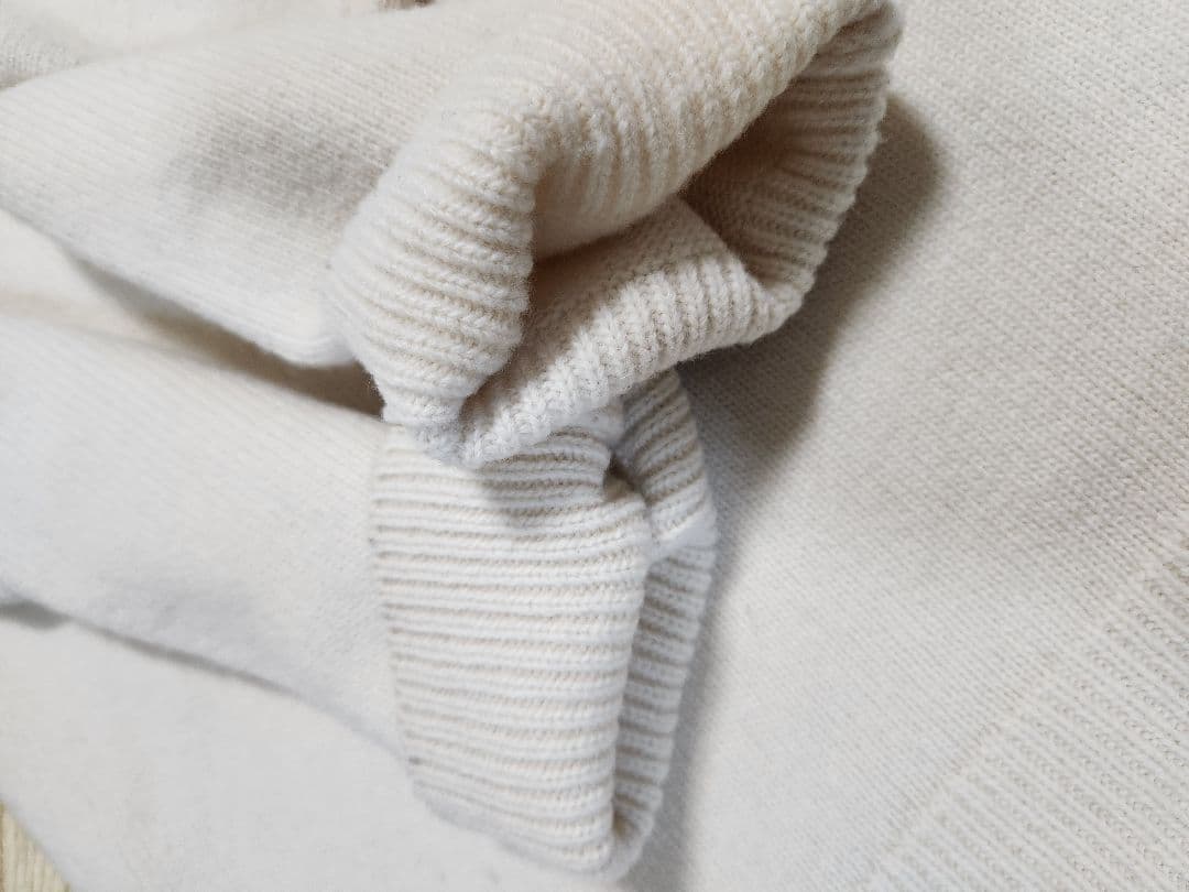 ドゥーズィーエムクラス　エクリュ　ハイネック　セーター