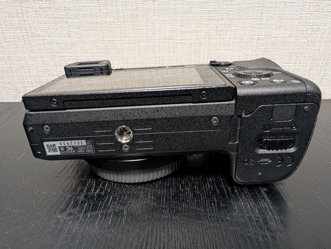 【美品】SONY ミラーレス一眼 α6300 ILCE-6300 ボディのみ