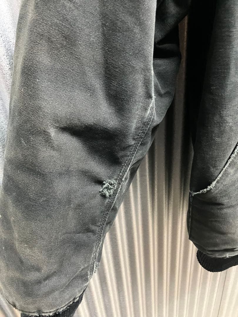 carharttダックジャケットM黒フェードボンバージャケット中綿キルティング