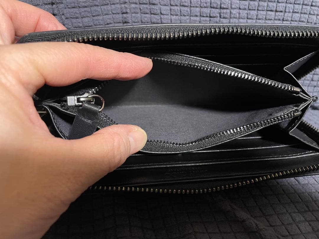 としJIMMY CHOO ブラック 星型スタッズ 長財布