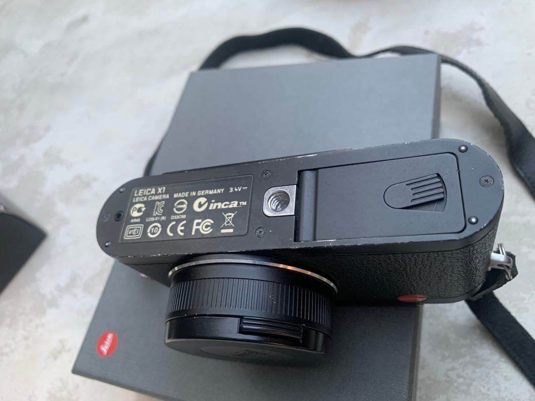 leica x1 カメラ　デジタルカメラ　ライカ
