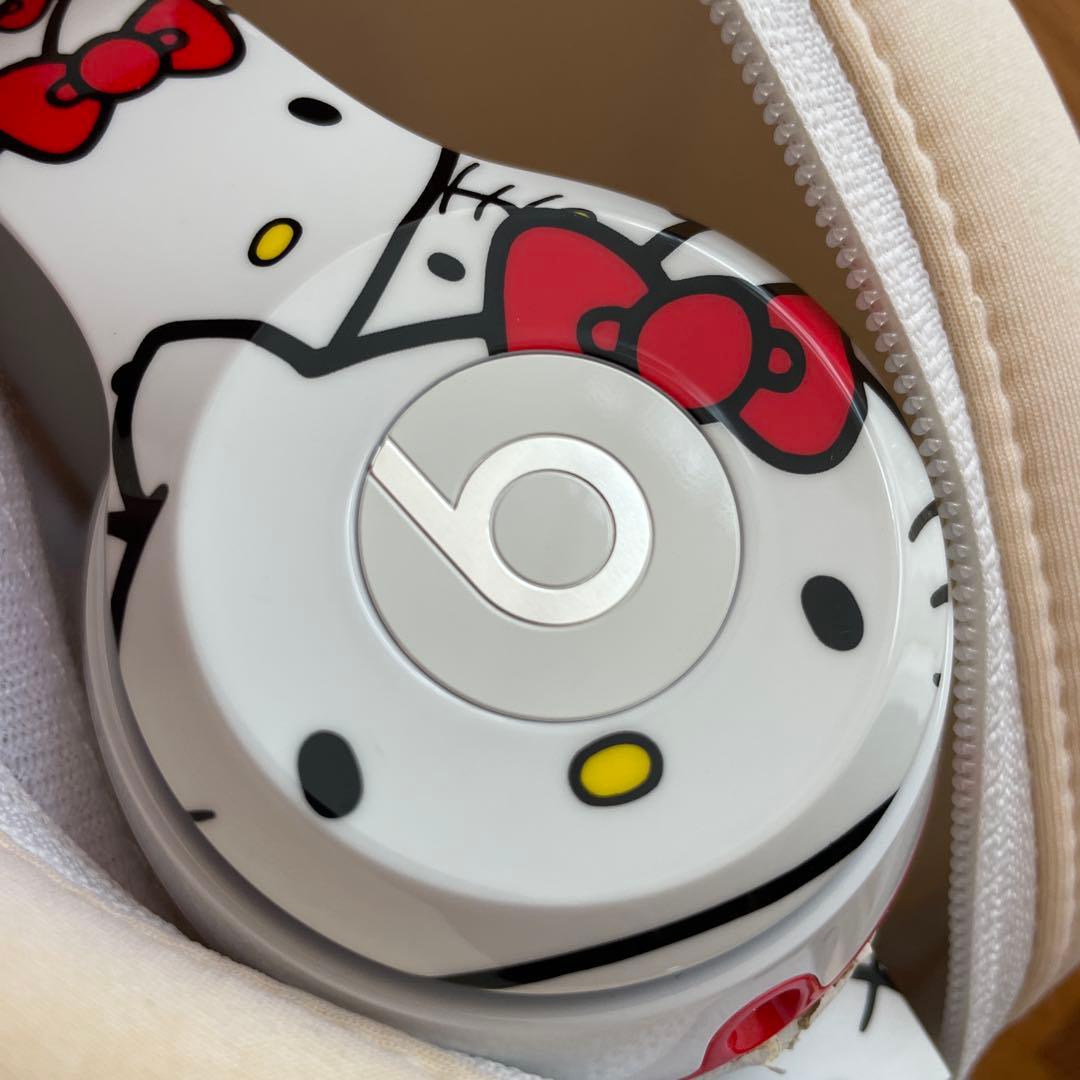beats solo2 ハローキティ限定モデル