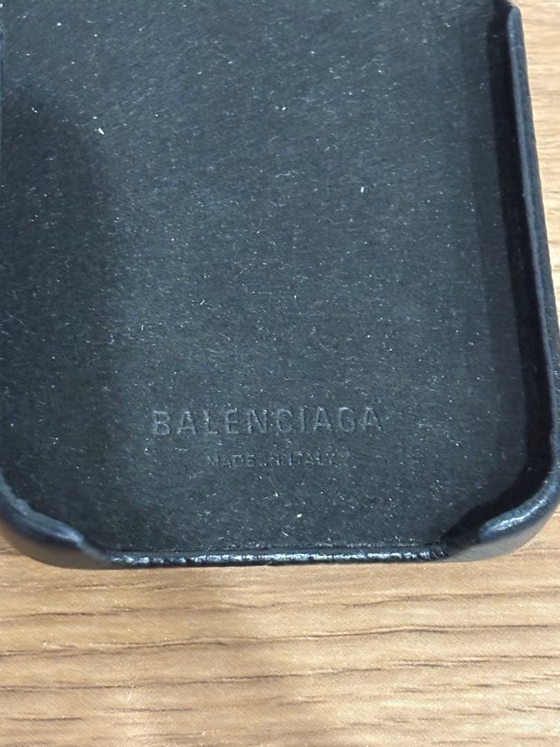 【美品】BALENCIAGA バレンシアガ iPhone13proケース