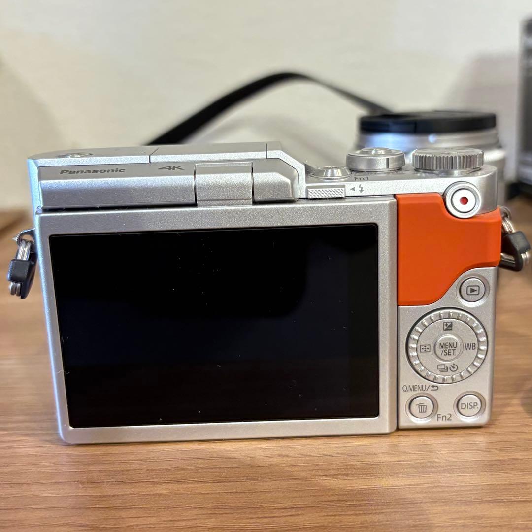 【未使用極美品】LUMIX G DC-GF10WA-D ダブルズームレンズキット