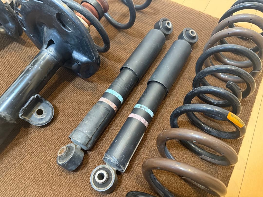 みい60ハリアー　前期 純正サス