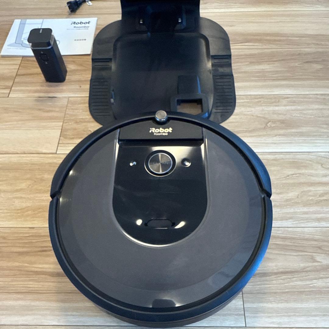 ルンバ i7 ロボット本体➕クリーンベース