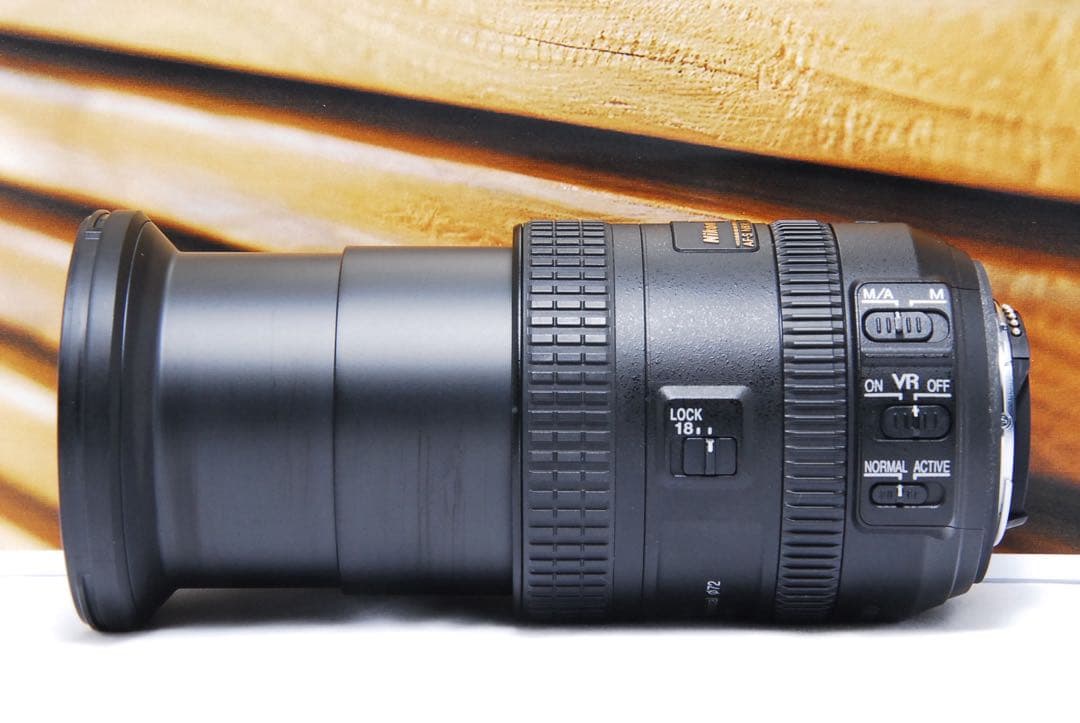 ニコン Nikon D7000 一眼レフ 18-200mm元箱付き　初心者