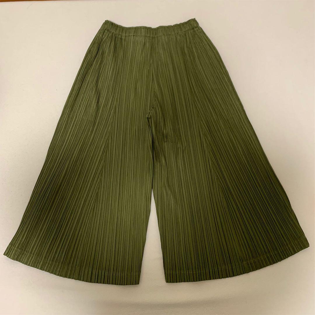 【PLEATSPLEASEISSEYMIYAKE】ワイドパンツ