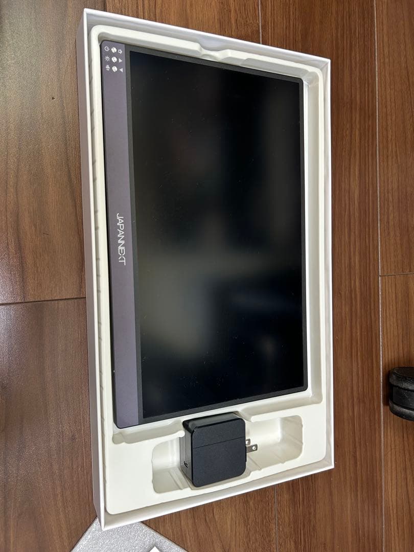 ジャパンネクスト　モバイルディスプレイ 13.3インチ　モニターアーム付き